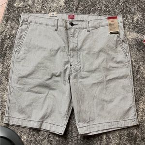 Levi’s Mens XX Standard Taper Chino 9” Shorts Camus Stripe Stretch Size 42